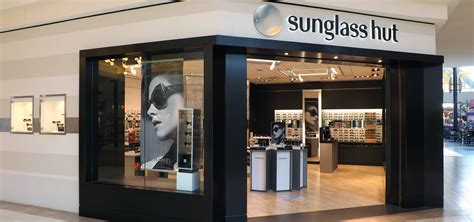 SUNGLASS HUT 